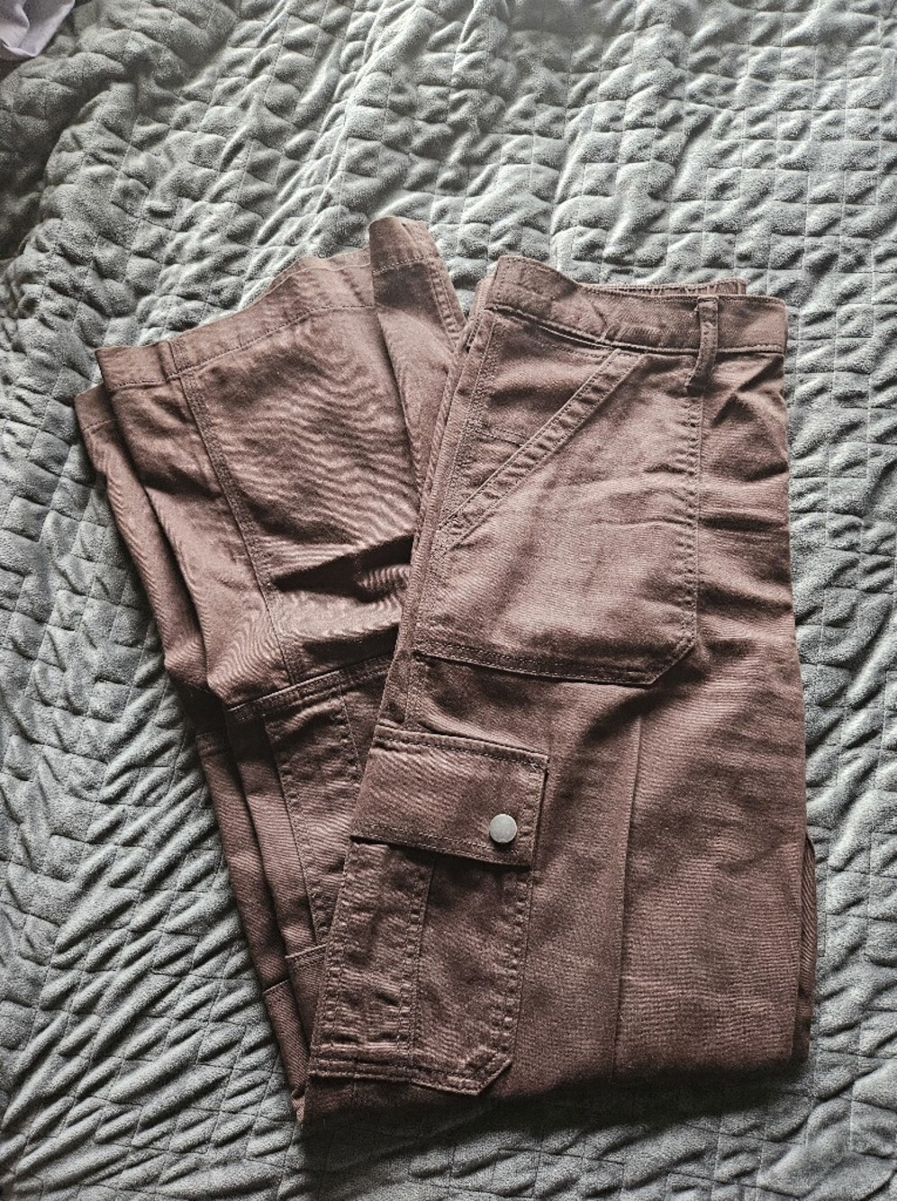 Women's Straight Cargo Pants in Brown